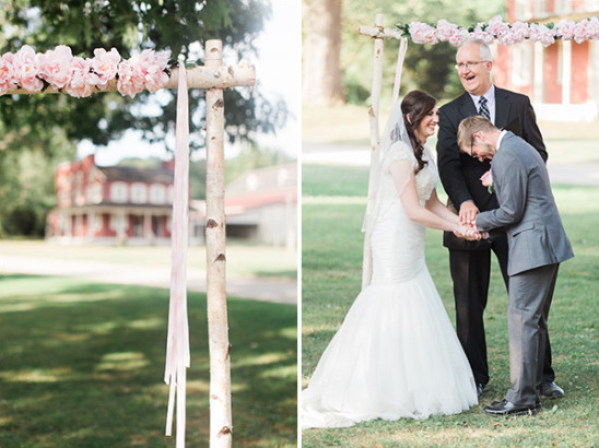flower and ribbon wedding backdrop @weddingchicks