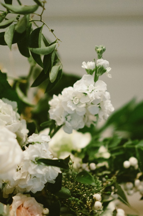 white-and-green-modern-art-garden