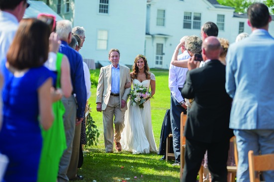 charming-country-chic-wedding