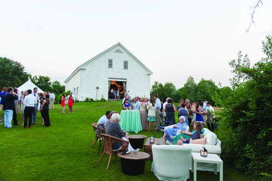 charming-country-chic-wedding