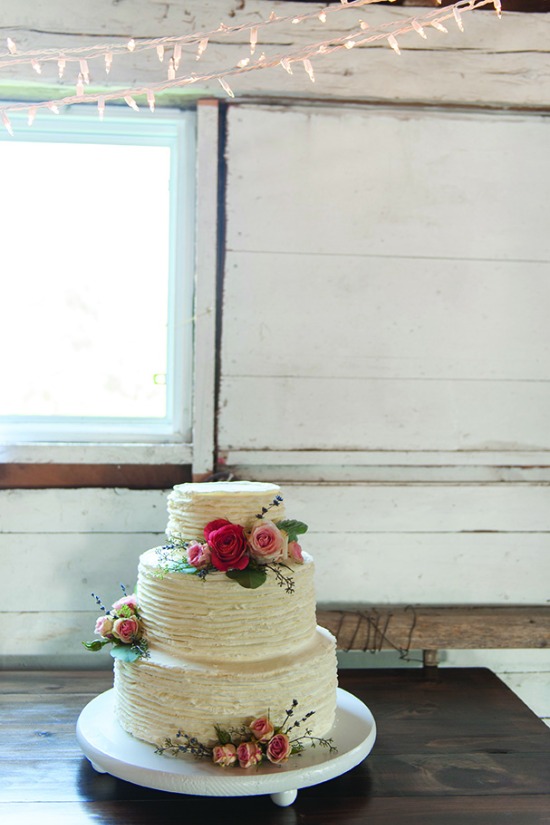 charming-country-chic-wedding