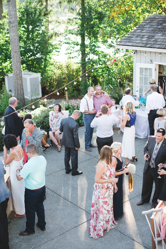 chic-blue-and-gold-outdoor-wedding