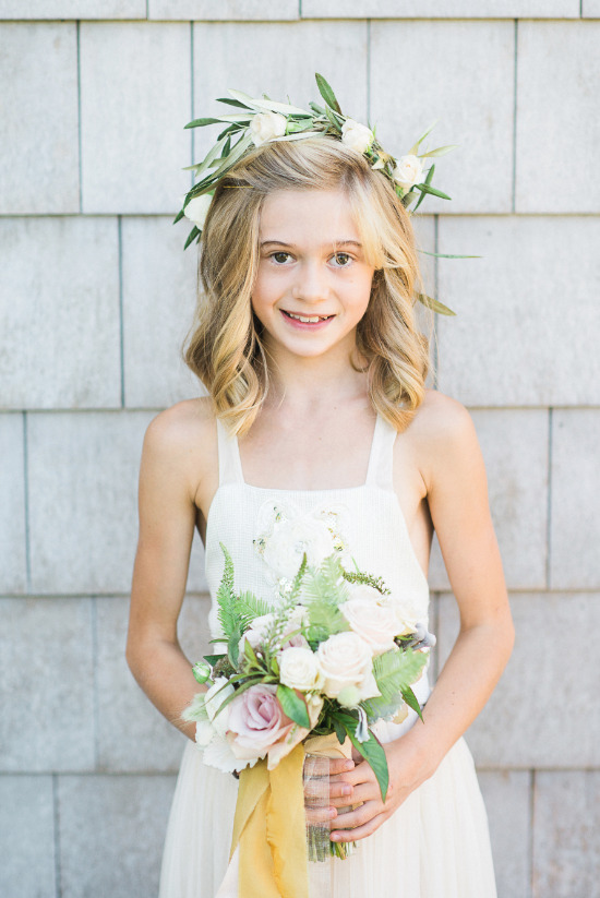 chic-blue-and-gold-outdoor-wedding