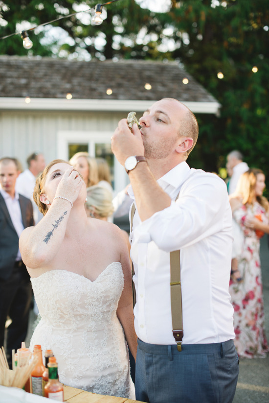 chic-blue-and-gold-outdoor-wedding