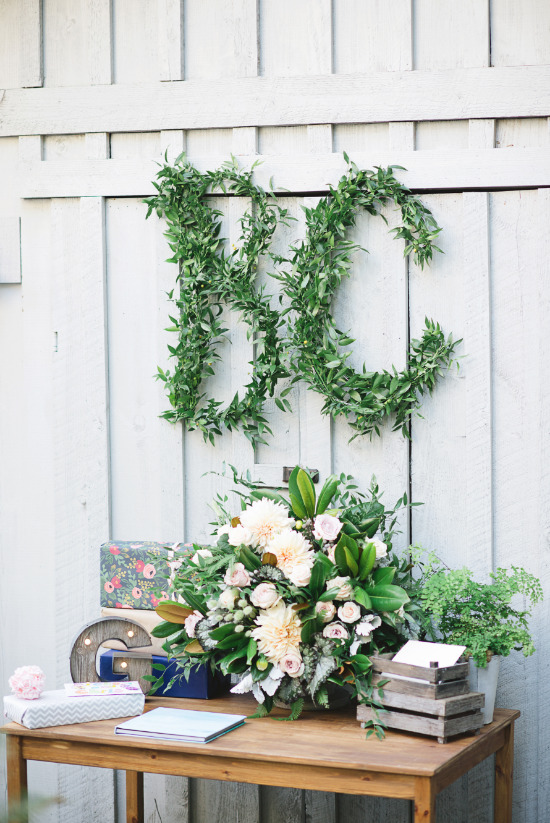 chic-blue-and-gold-outdoor-wedding