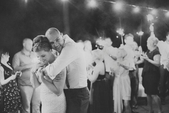 chic-blue-and-gold-outdoor-wedding