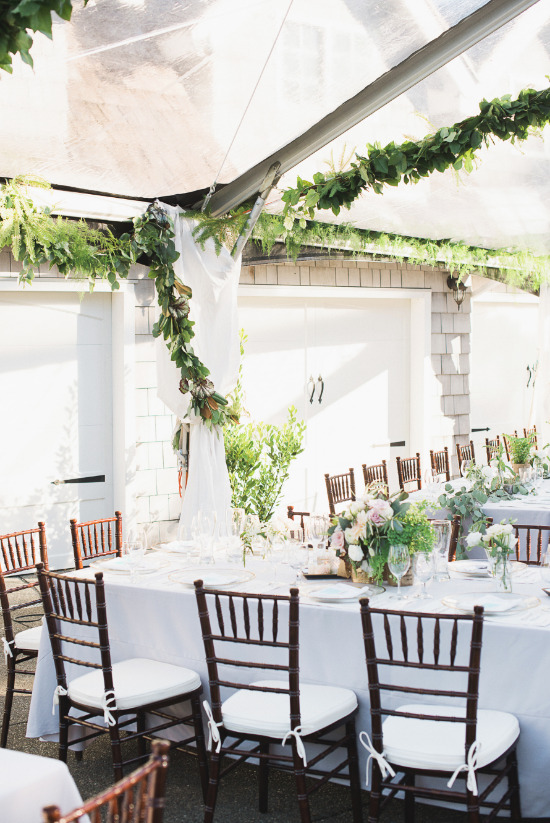 chic-blue-and-gold-outdoor-wedding