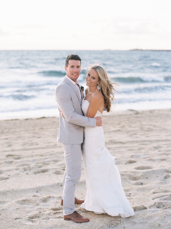 elegant-beach-vibe-wedding