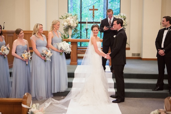 elegant-blue-and-white-wedding