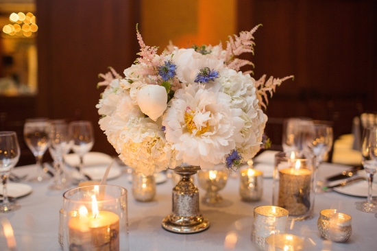 elegant-blue-and-white-wedding
