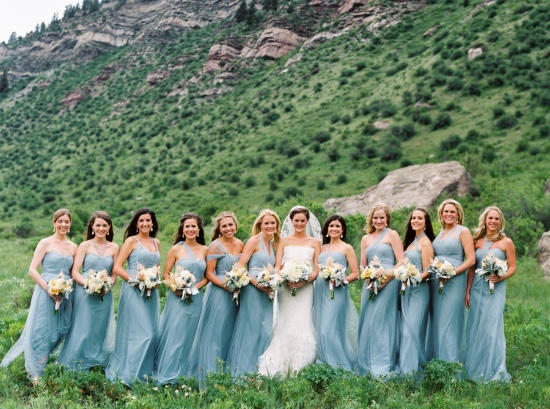 elegant-blue-and-white-wedding
