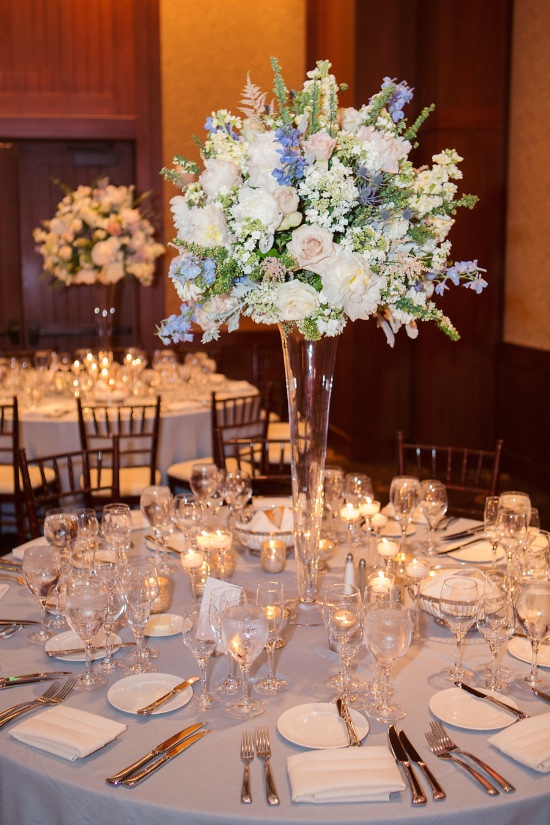 elegant-blue-and-white-wedding