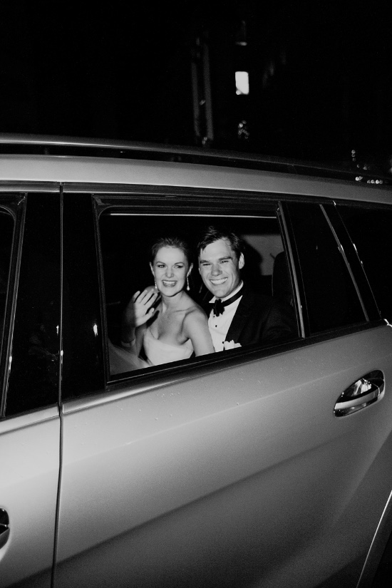 elegant-blue-and-white-wedding