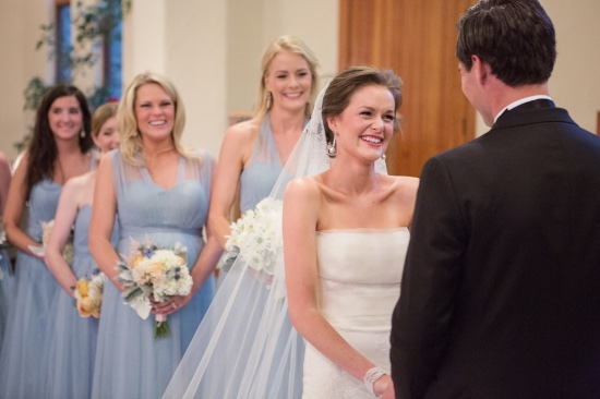 elegant-blue-and-white-wedding
