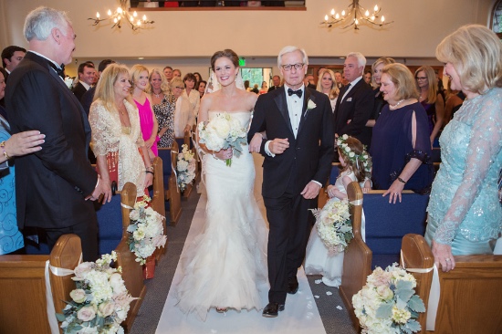elegant-blue-and-white-wedding