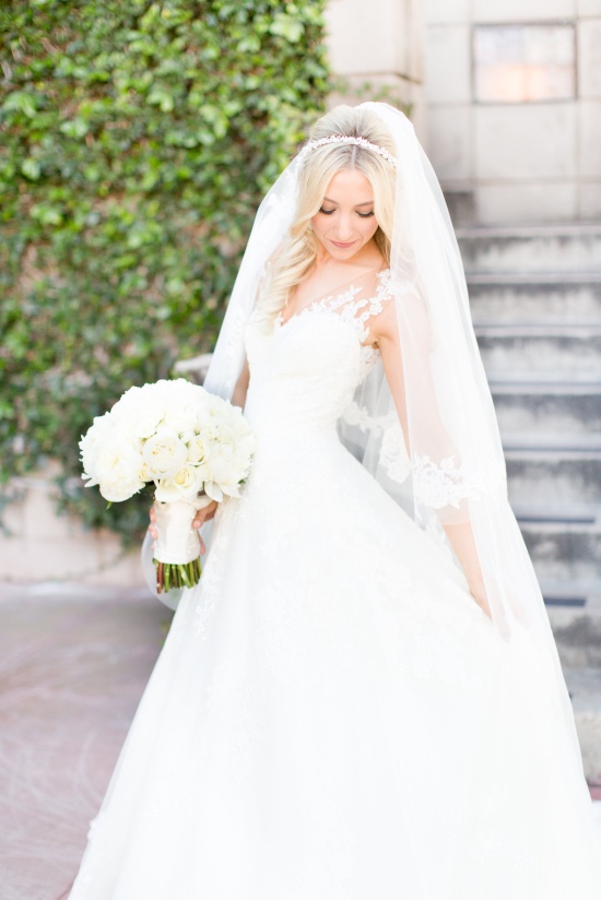 elegant-chic-pink-and-white-wedding