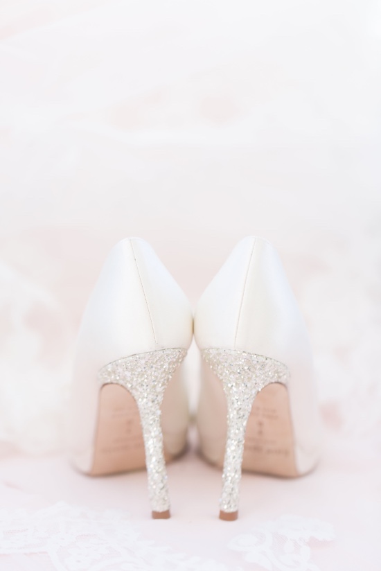 elegant-chic-pink-and-white-wedding