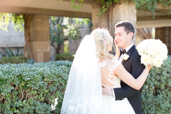 elegant-chic-pink-and-white-wedding
