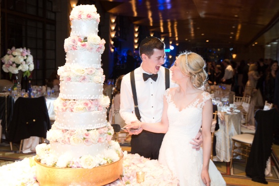 elegant-chic-pink-and-white-wedding