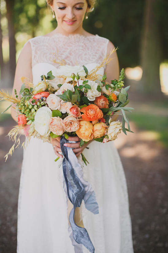 orange peach and white wedding bouquet @weddingchicks