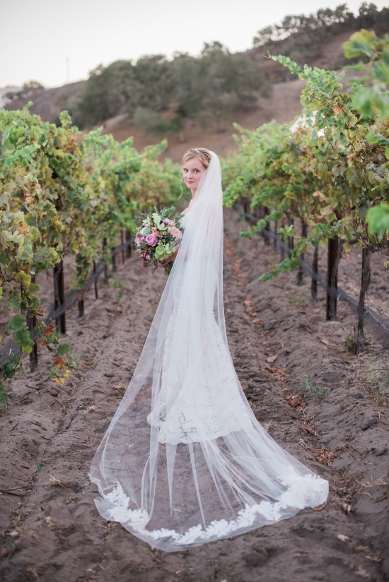 laid-back-luxury-winery-wedding