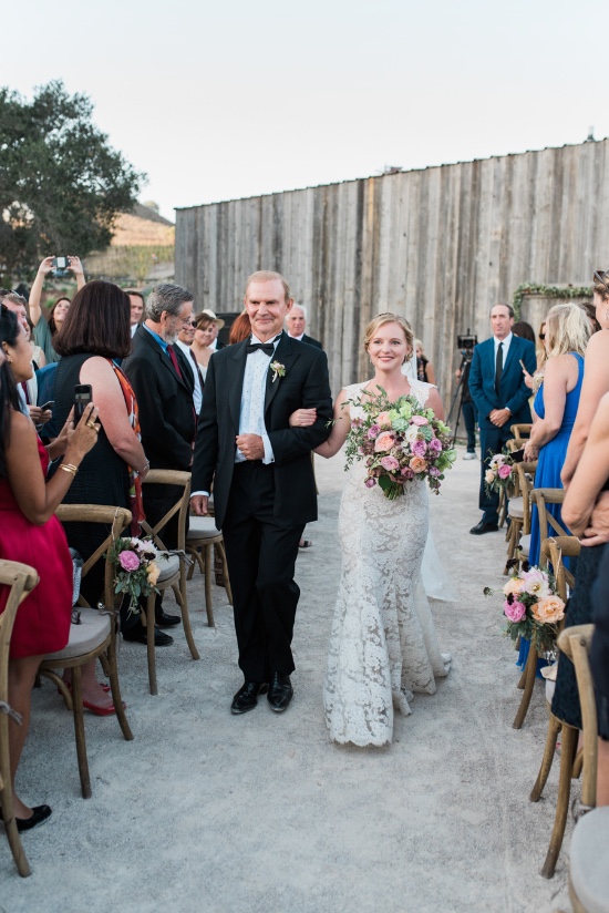 laid-back-luxury-winery-wedding