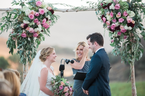 laid-back-luxury-winery-wedding