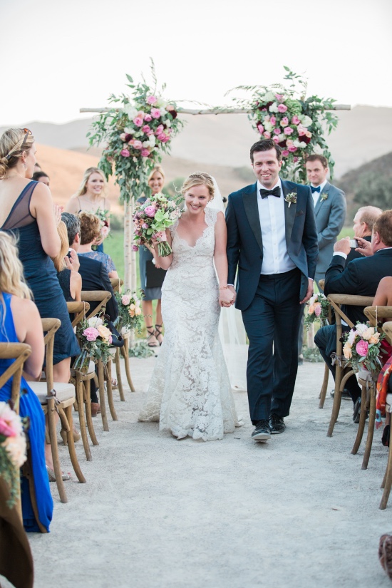 laid-back-luxury-winery-wedding