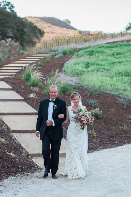 laid-back-luxury-winery-wedding