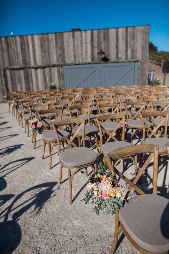 laid-back-luxury-winery-wedding