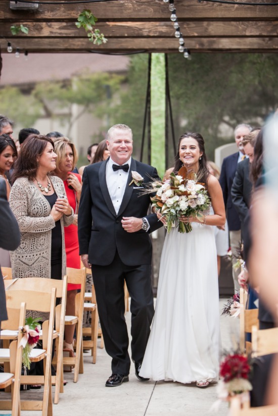 late-summer-romance-winery-wedding