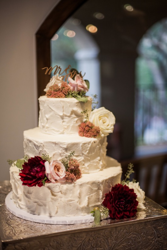 late-summer-romance-winery-wedding