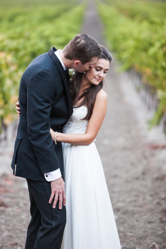 late-summer-romance-winery-wedding