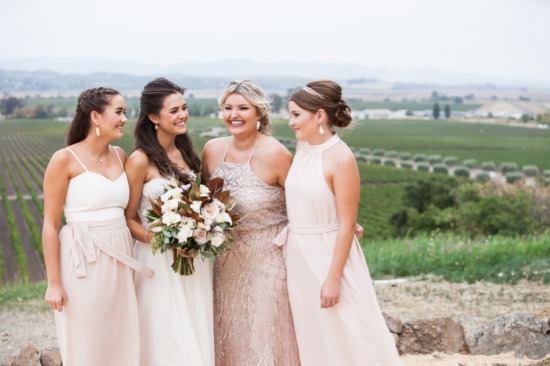 late-summer-romance-winery-wedding