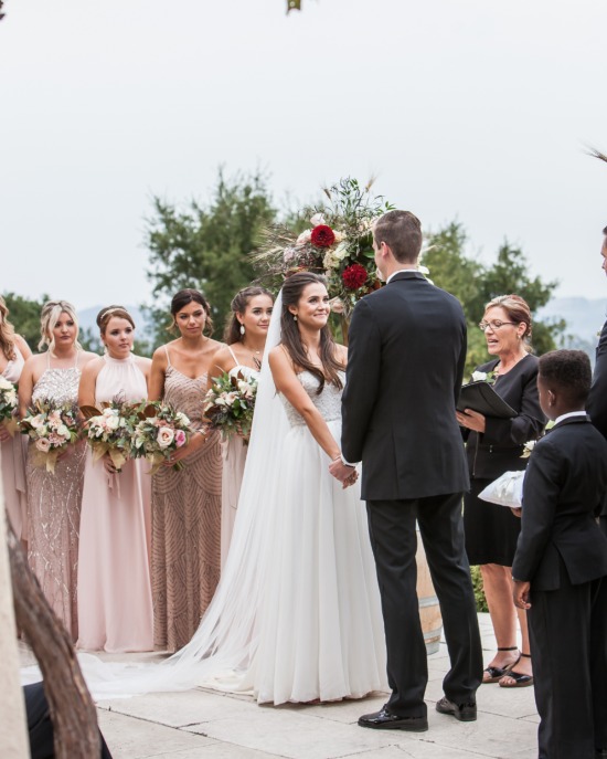 late-summer-romance-winery-wedding