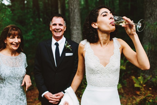 lovely-wedding-full-of-love-and-rain