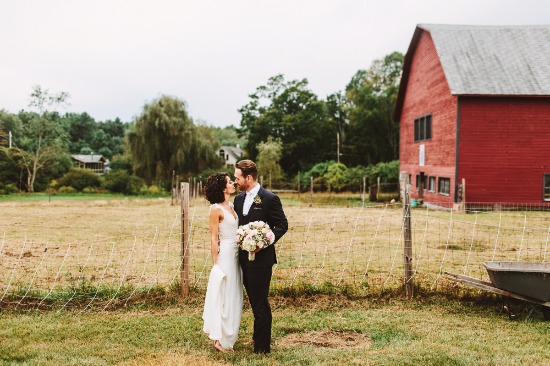 lovely-wedding-full-of-love-and-rain