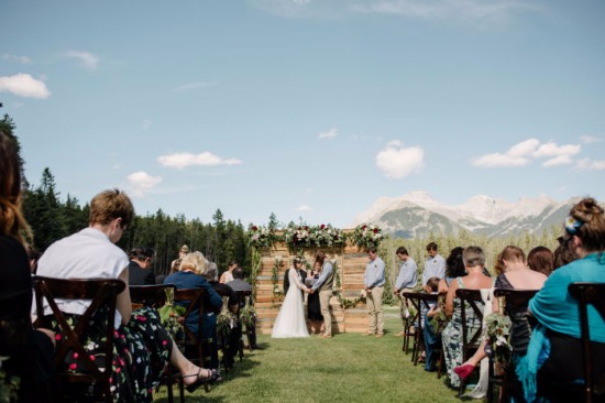 natural-beauty-mountain-wedding