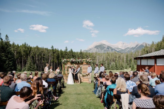 natural-beauty-mountain-wedding