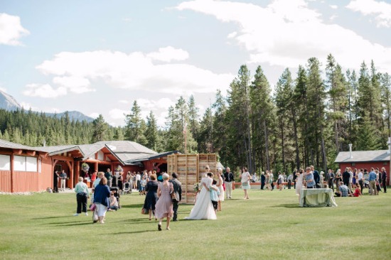 natural-beauty-mountain-wedding