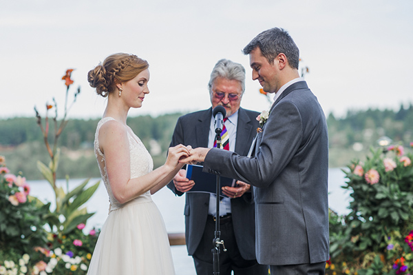 peach-and-orange-garden-wedding
