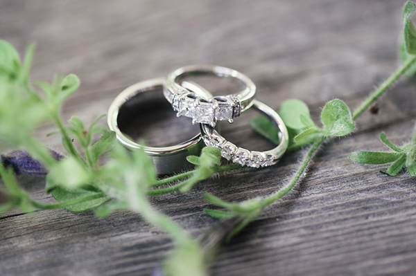 peach-and-orange-garden-wedding