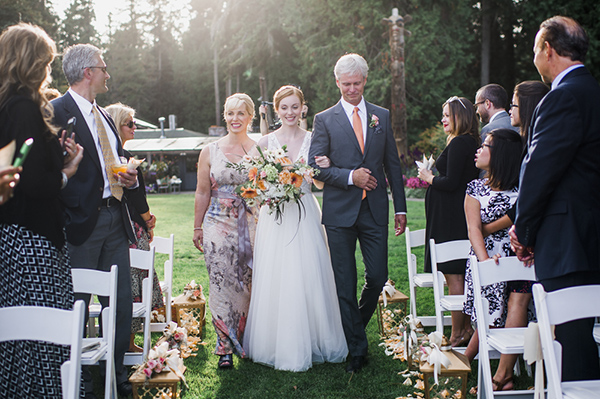 peach-and-orange-garden-wedding