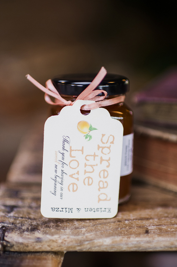 peach-and-orange-garden-wedding