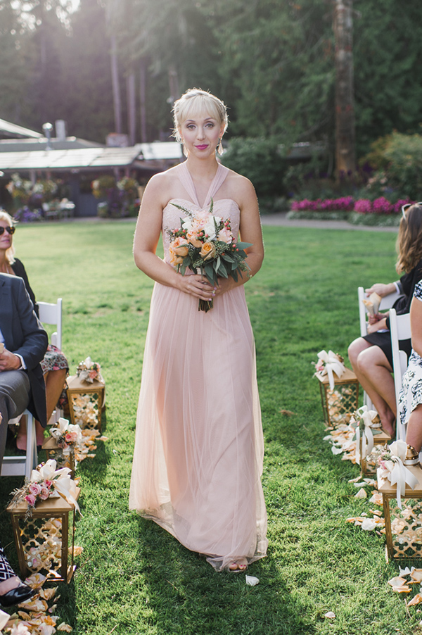 peach-and-orange-garden-wedding