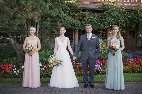peach-and-orange-garden-wedding