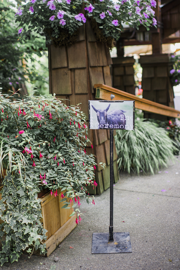 peach-and-orange-garden-wedding