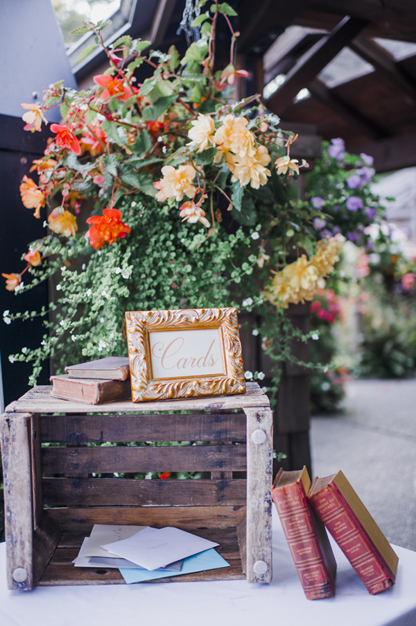peach-and-orange-garden-wedding