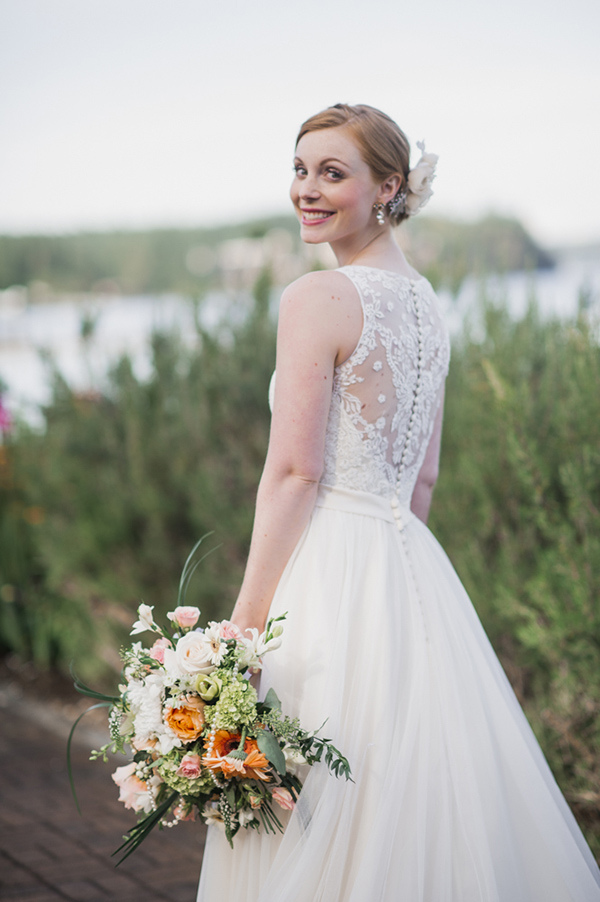 peach-and-orange-garden-wedding