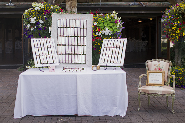 peach-and-orange-garden-wedding